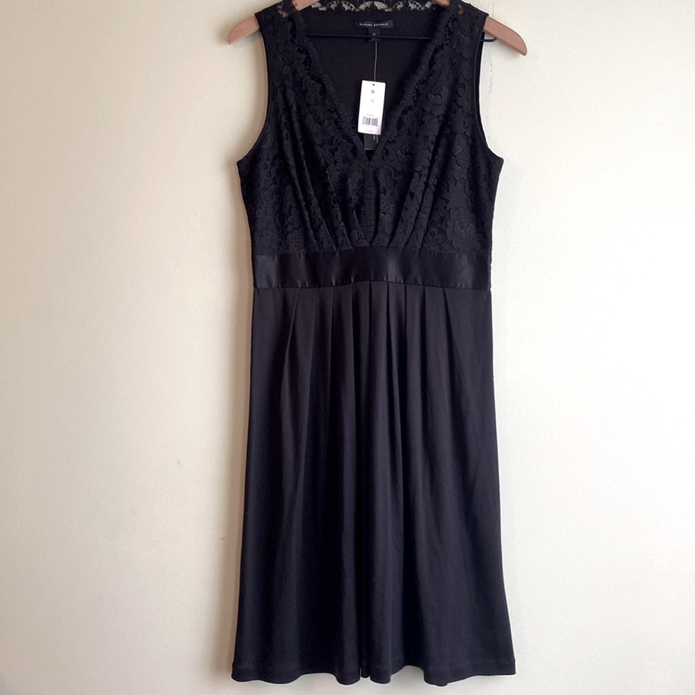 NWT Banana Republic Silk and Lace Cocktail Evening Dress